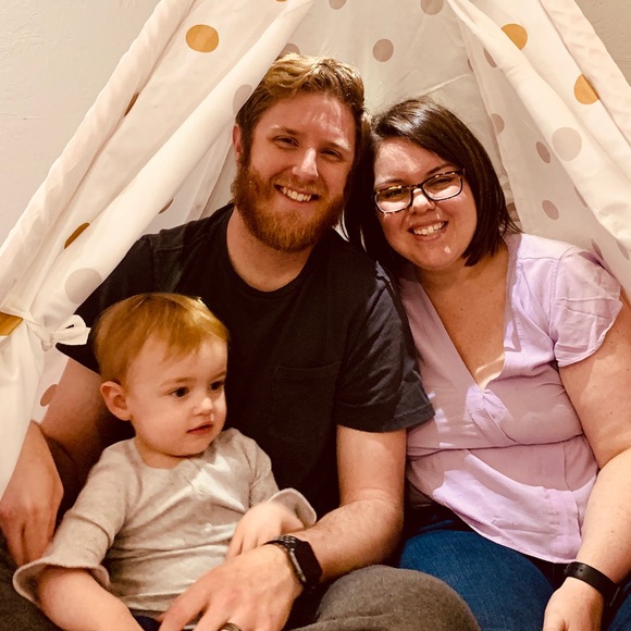 Meet your Posher, Amanda - Picture 2 of 2